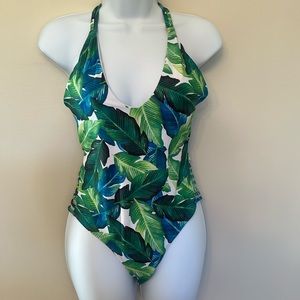 One piece criss cross swim